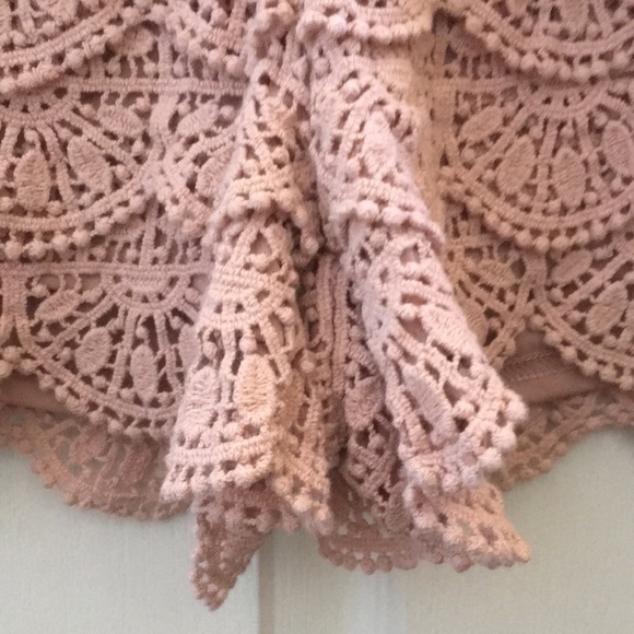 FINAL MARKDOWN Ladies’ Rewind Crocheted-look Shorts (S) - Picture 3 of 9